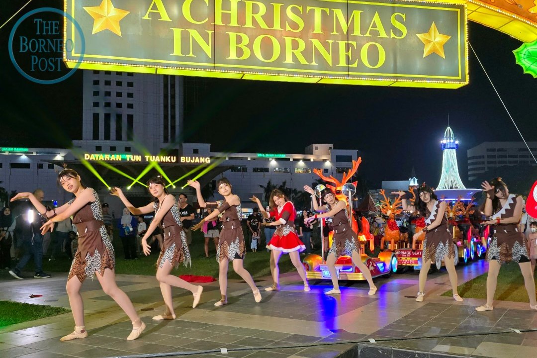 sbw 121225 pb festive p4