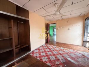 2 Storey Commercial Detached House For Rent At Jalan Piasau Miri For Rent 17