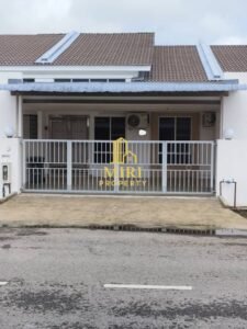 3 Bedrooms 2 Bathrooms 1 Storey Intermediate Terrace House For Rent At Jalan Jadi Senadin Miri House For Rent