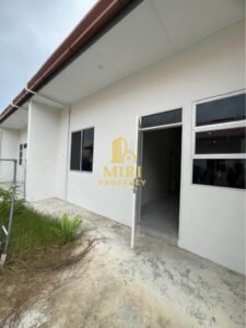 3 Bedrooms 2 Bathrooms 1 Storey Intermediate Terrace House For Rent At Sri Pertiwi Senadin Miri House For Rent 6