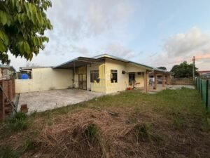 3 Bedrooms 2 Bathrooms Single Storey Detached House For Rent At Desa Bahagia Permyjaya Miri For Rent 2