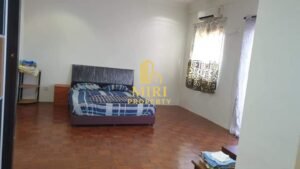 4 Bedrooms 2 Bathrooms 2 Storey Intermediate Terrace House For Rent At Desa Pujut 2 Bandar Baru Permyjaya Miri For Rent 6