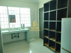 4 Bedrooms 2 Bathrooms 2 Storey Intermediate Terrace House For Rent At Jalan Jati Senadin Miri House For Rent 4