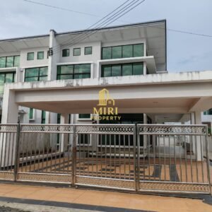 4 Bedrooms 2 Bathrooms 2 Storey Semi Detached House For Sale At Greenville Senadin Miri House For Sale 1