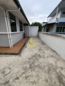 4 Bedrooms 2 Bathrooms 2 Storey Semi Detached House For Sale At Greenville Senadin Miri House For Sale 12