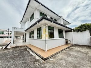 4 Bedrooms 2 Bathrooms 2 Storey Semi Detached House For Sale At Greenville Senadin Miri House For Sale 21