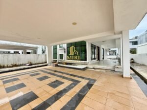 4 Bedrooms 2 Bathrooms 2 Storey Semi Detached House For Sale At Greenville Senadin Miri House For Sale 23