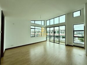 4 Bedrooms 2 Bathrooms 2 Storey Semi Detached House For Sale At Greenville Senadin Miri House For Sale 27