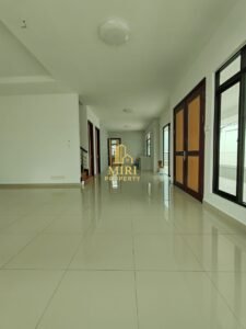 4 Bedrooms 2 Bathrooms 2 Storey Semi Detached House For Sale At Greenville Senadin Miri House For Sale 3