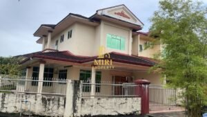 4 Bedrooms 2 Bathrooms 2 Storey Terrace Corner House For Rent At Desa Senadin Miri House For Rent 13