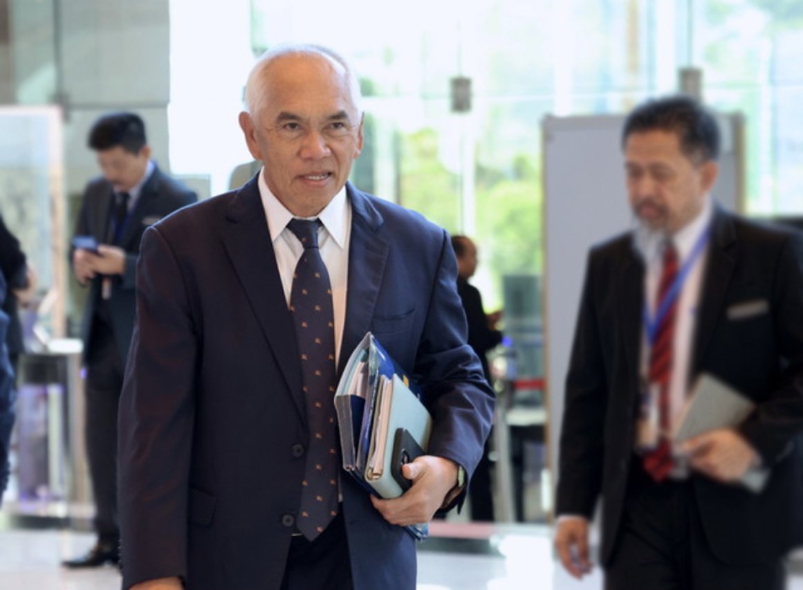 Datuk Dr Yusof Yacob Ls20EA