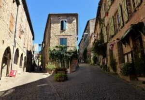 Strategi Pelaburan Rumah Sewa Miri untuk Pulangan Konsisten dan Risiko Rendah