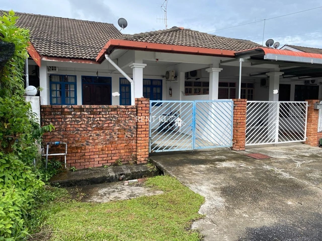 2 Bedrooms 1 Bathrooms 1 Storey Terrace House For Ren At Shang Garden Miri House For Rent