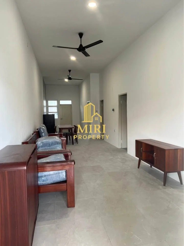 3 Bedrooms 2 Bathrooms 1 Storey Intermediate Terrace House For Rent At Sri Pertiwi Senadin Miri House For Rent
