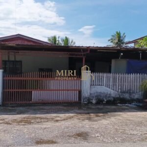3 Bedrooms 2 Bathrooms 1 Storey Terrace House For Rent At Jalan Tudan Miri For Rent 1