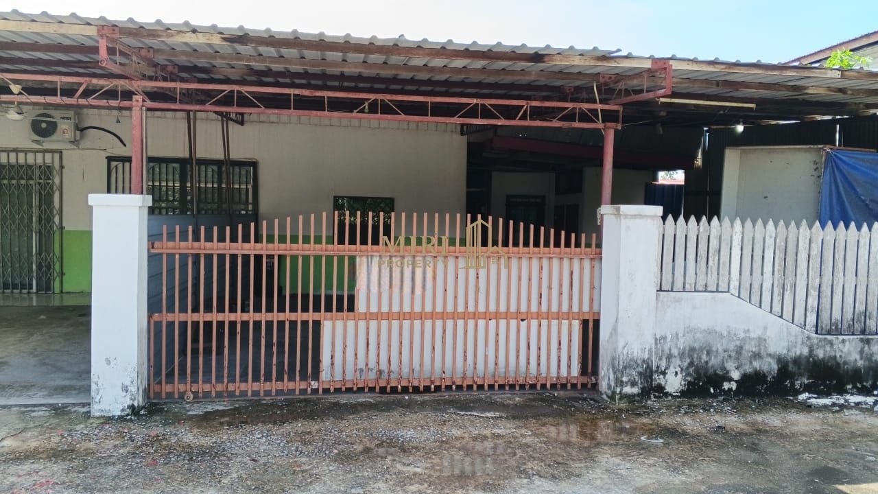 3 Bedrooms 2 Bathrooms 1 Storey Terrace House For Rent At Jalan Tudan Miri For Rent 2