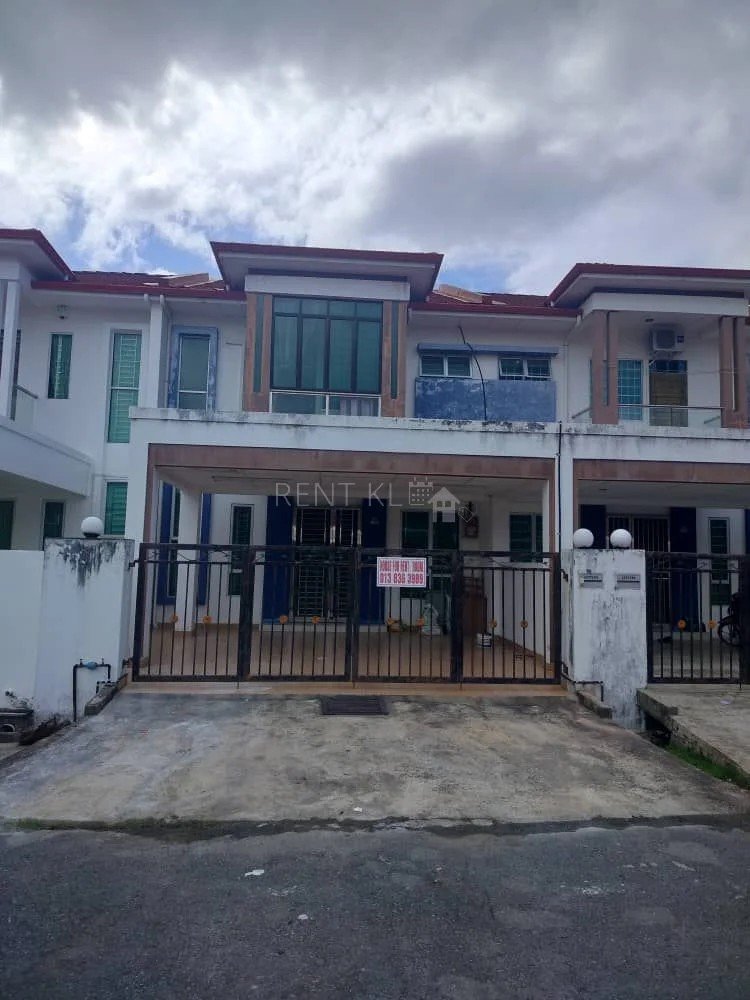 3 Bedrooms 2 Bathrooms 2 Storey Terrace House At Senadin For Rent