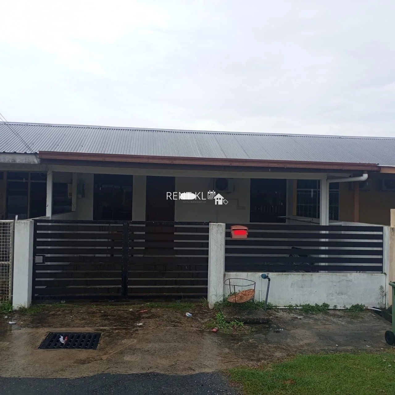 3 Bedrooms 2 Bathrooms1 Storey Terrace House For Rent At Piasau Jaya Miri For Rent