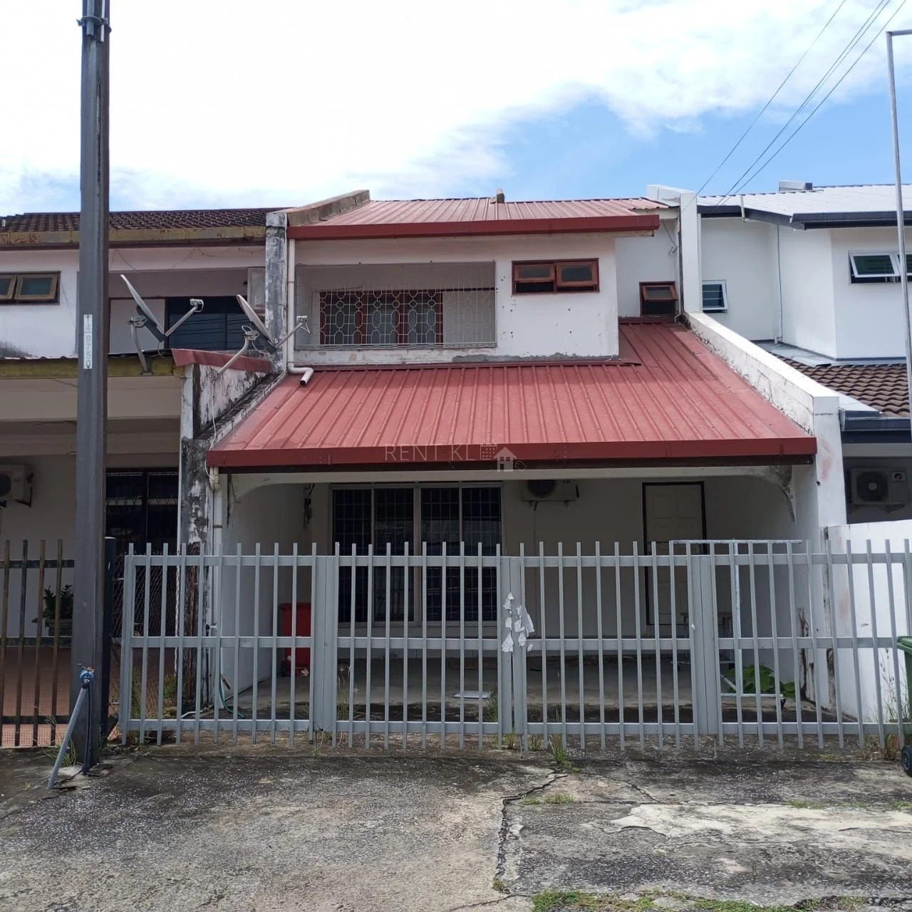 3 Bedrooms 4 Bathrooms 2 Storey Terrace House At Taman Bumiko For Rent