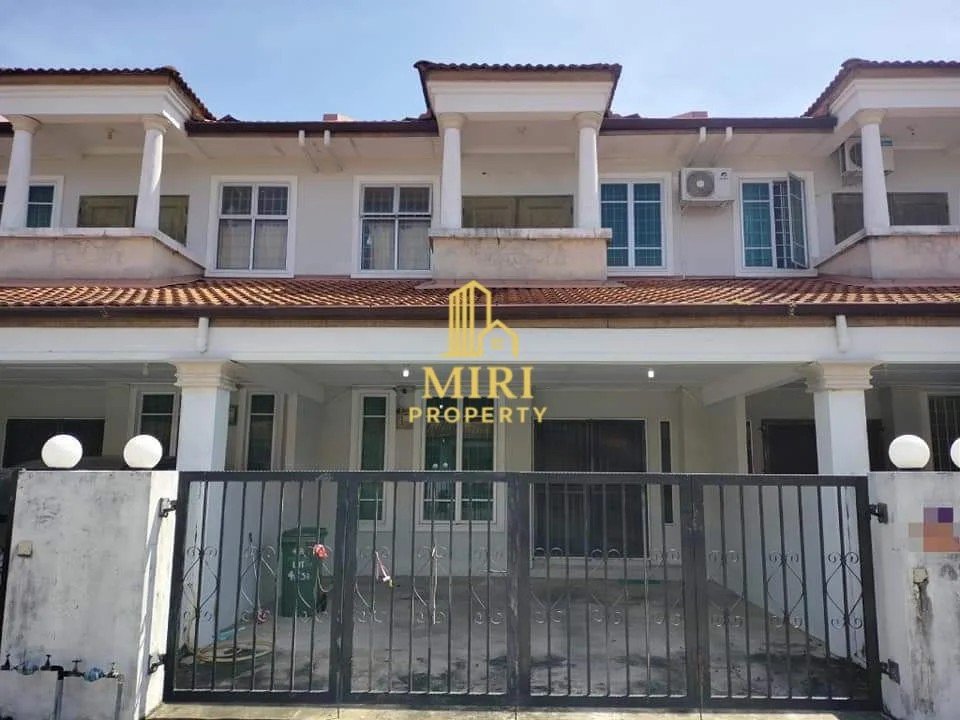 4 Bedrooms 2 Bathrooms 2 Storey Intermediate Terrace House For Rent At Jalan Jati Senadin Miri House For Rent