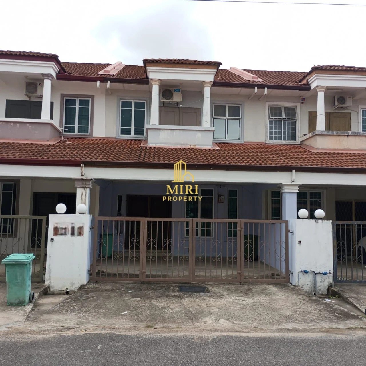 4 Bedrooms 2 Bathrooms 2 Storey Terrace House For Rent At Jalan Jati Senadin Miri House For Rent