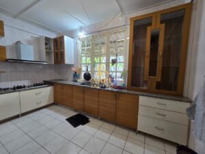 4 Bedrooms 3 Bathrooms 2 Storey Semi Detached House For Rent At Riam Miri House For Rent 6