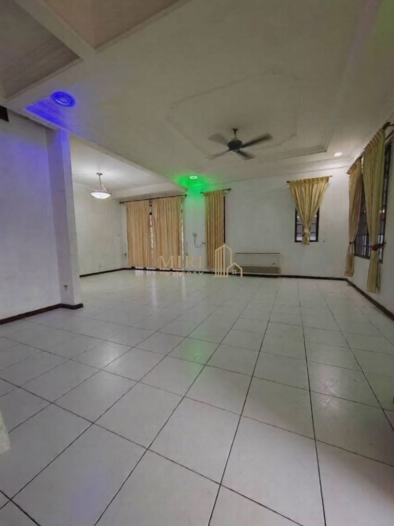 4 Bedrooms 3 Bathrooms 2 Storey Semi Detached House For Rent At Taman Bayshore Miri For Rent 2