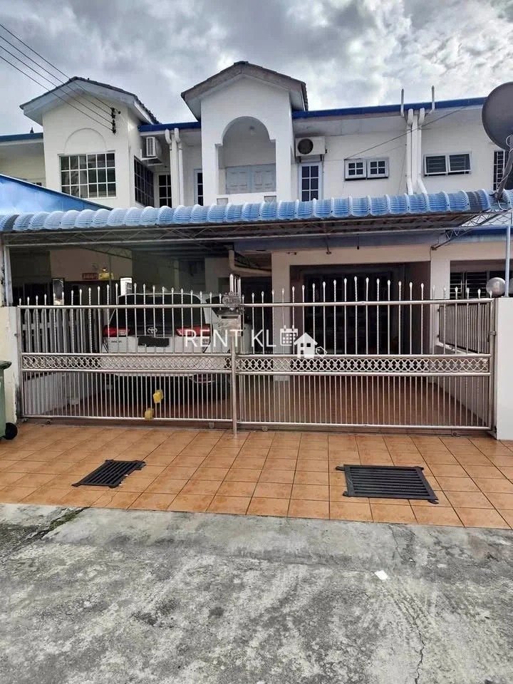 4 Bedrooms 3 Bathrooms Double Storey Terrace House For Rent At Taman Piasau Miri For Rent