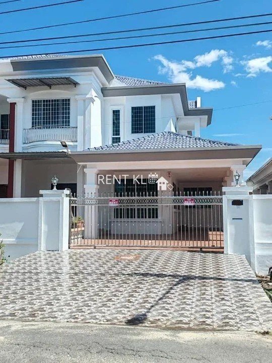 4 Bedrooms 4 Bathrooms Double Storey Semi Detached House For Rent At Jalan Aru Miri For Rent