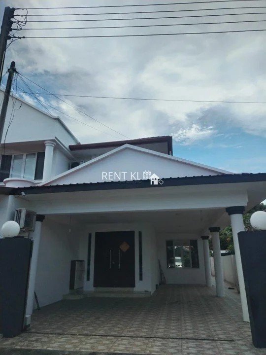 5 Bedrooms 4 Bathrooms Double Storey Semi D House For Rent At Pujut 1 Miri For Rent