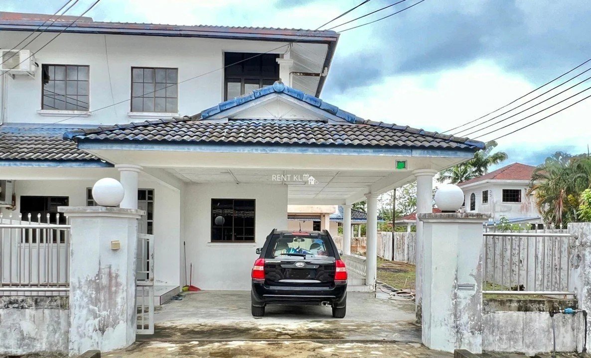 Double Storey Semi-Detached House For Sale At Pujut 5 Miri For Sale