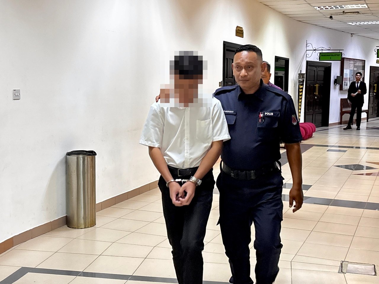 Kch 100226 km rapechildcensored 0nkiO9