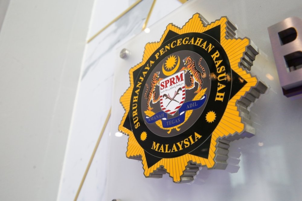 MACC crest GEJJO0