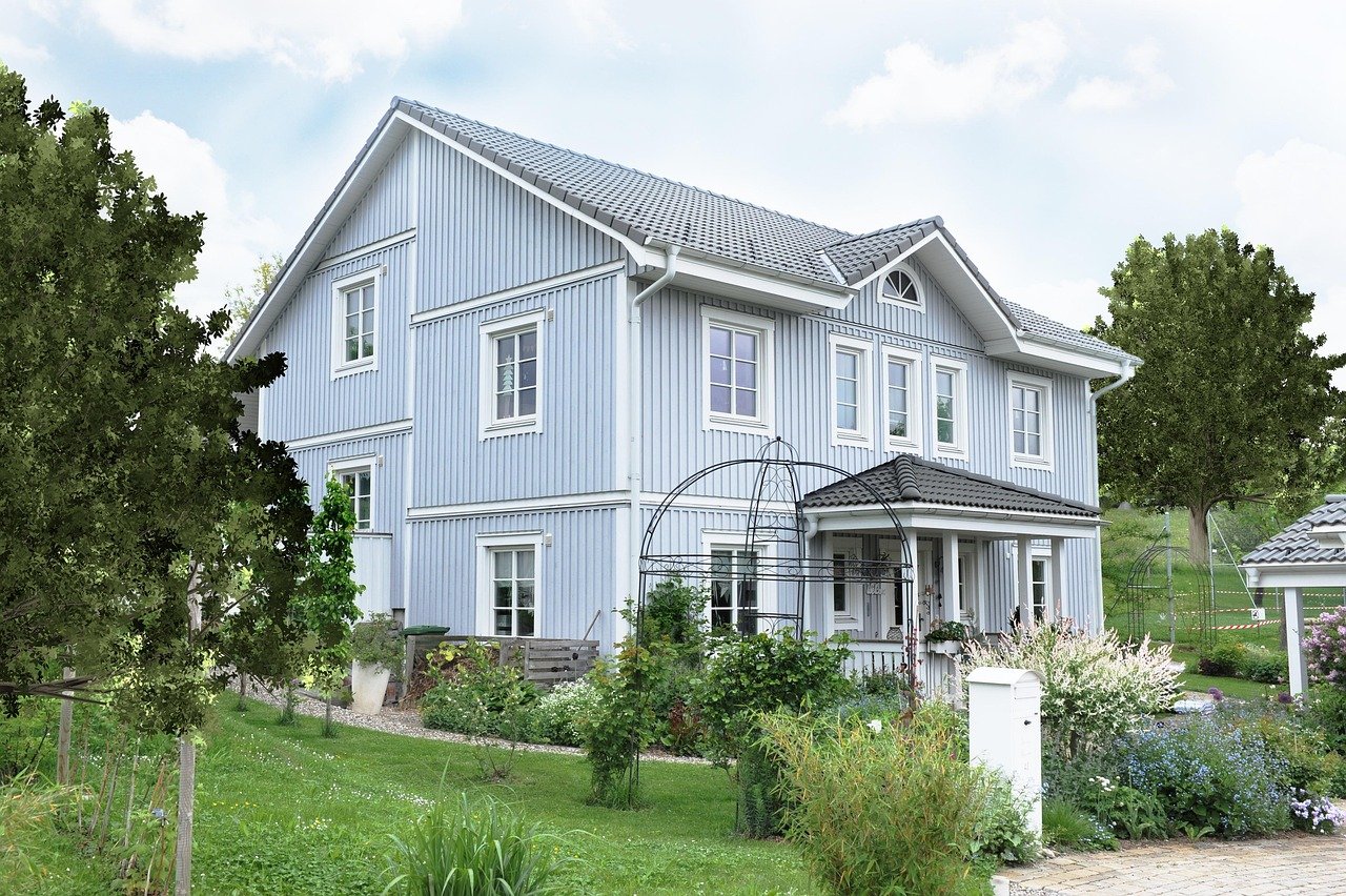 Comparing Miri Housing Locations: Accessibility and Convenience for Home Buyers 1 Comparing Miri Housing Locations: Accessibility and Convenience for Home Buyers