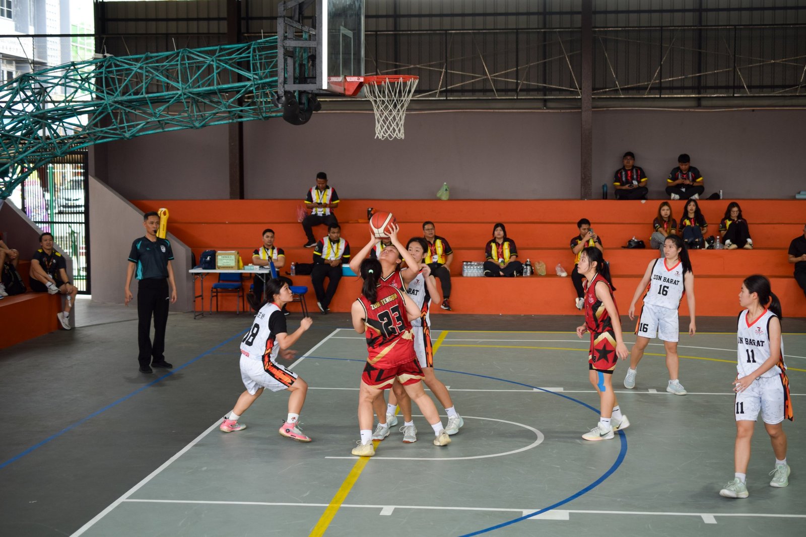 kch 060226 mtu basketball p1 mILEOg