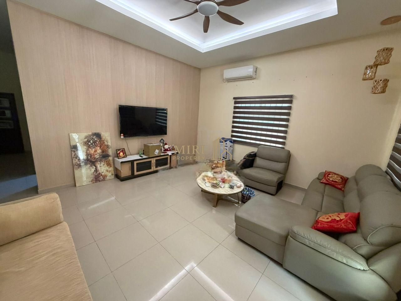 4 Bedrooms 3 Bathrooms 1 Storey Semi-D House For Rent At Jalan Interhill Miri For Rent 1