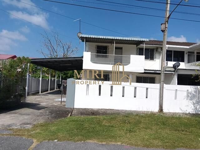 4 Bedrooms 3 Bathrooms 2 Storey Semi Detached House For Rent At Pujut 3 Miri For Rent 1