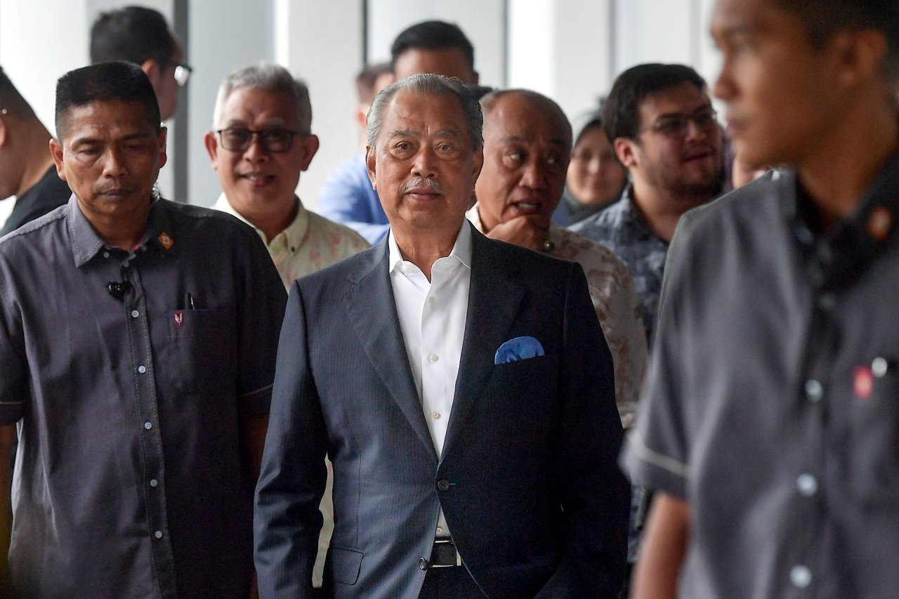 FW1365624 KL07 1502202 MUHYIDDIN YASSIN bufcdE
