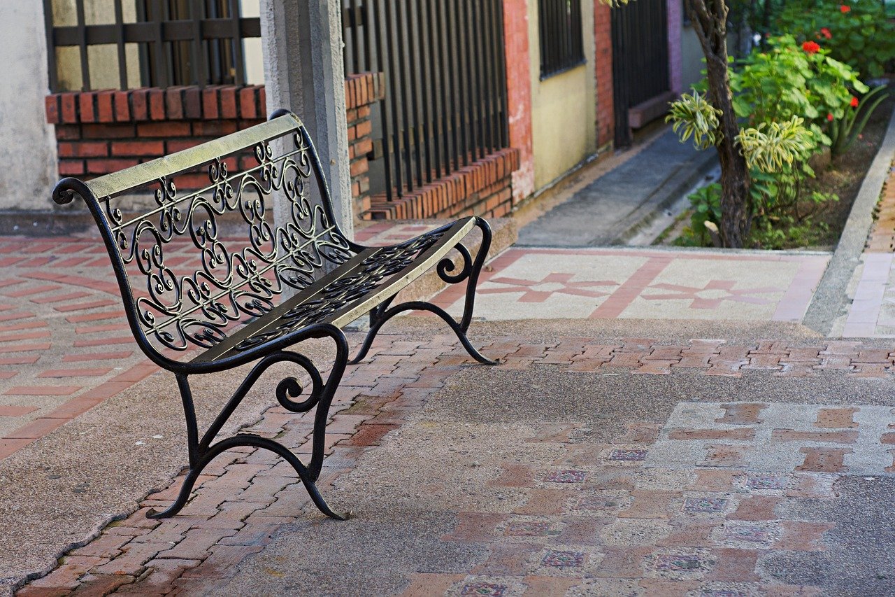 Malaysian REITs vs Miri Rentals Weighing Income Stability Against Hands-On Asset Control