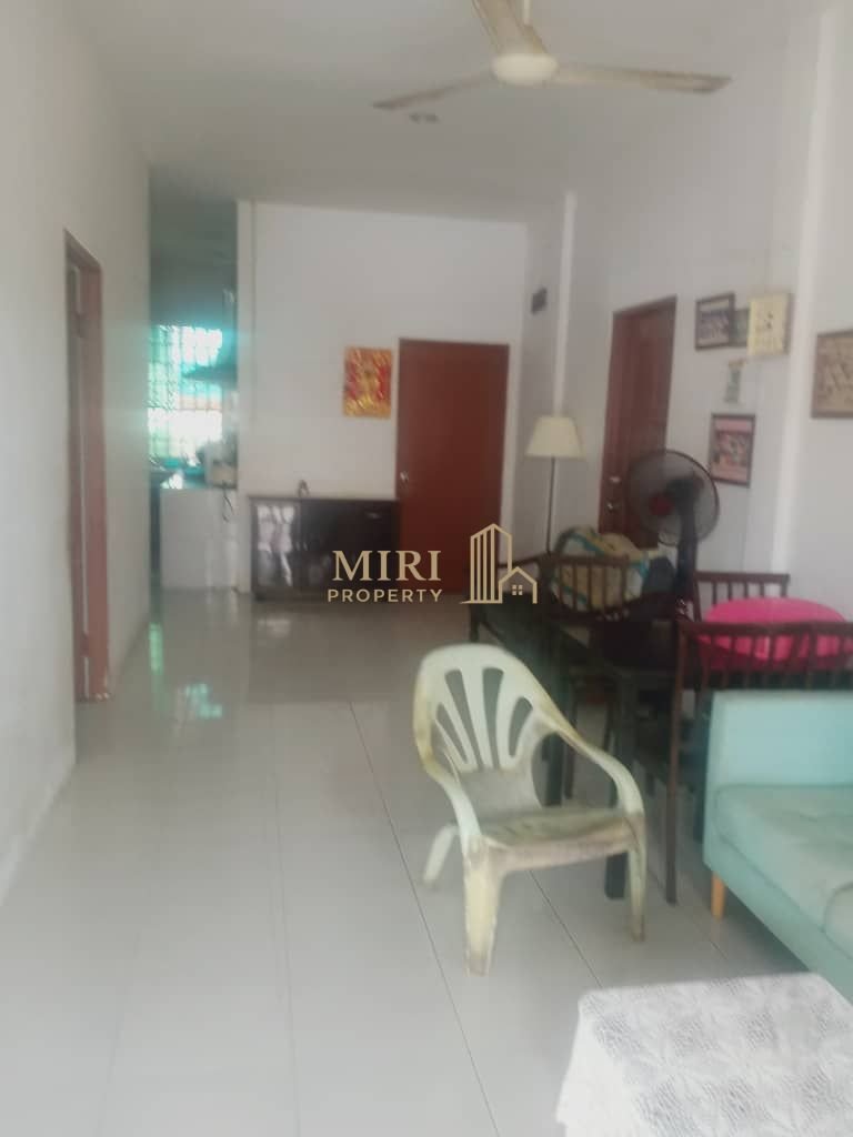 3 Bedroom 1 Bathrooms 1 Storey Terrace House For Rent At Jalan Cahaya Lopeng Miri For Rent 2