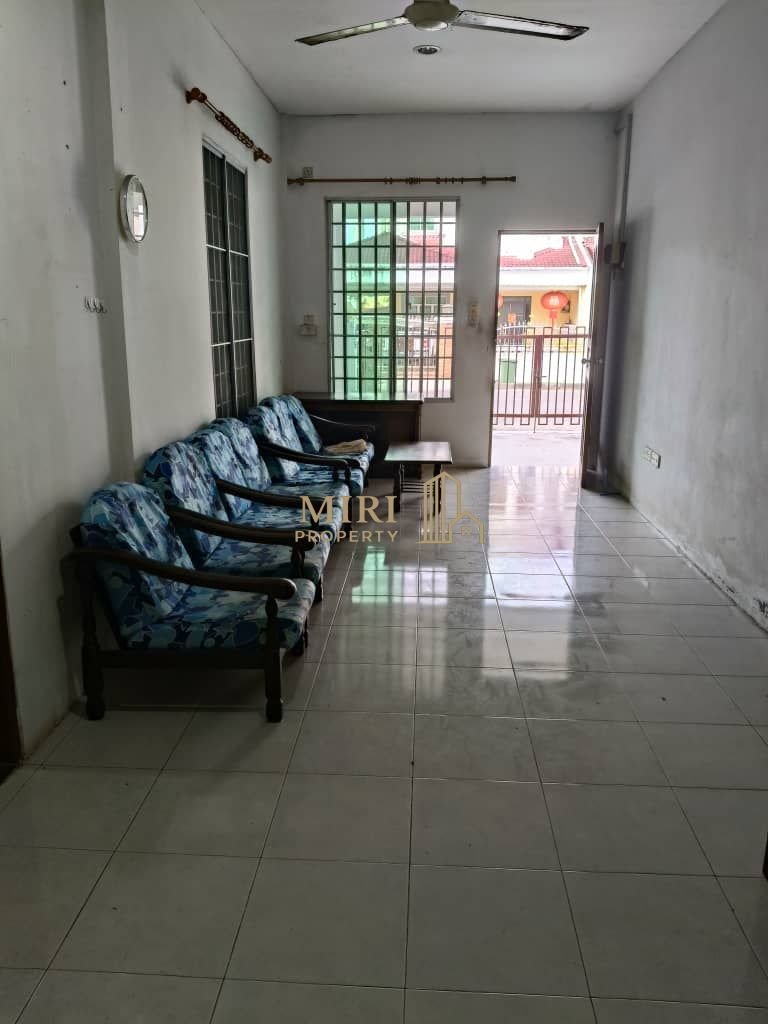 3 Bedroom 1 Bathrooms 1 Storey Terrace House For Rent At Jalan Cahaya Lopeng Miri For Rent 7