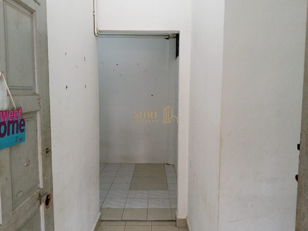 3 Bedrooms 1 Bathrooms 1 Storey Terrace House For Rent At Jalan Dato Permaisuri 3 Permyjaya Miri For Rent 3