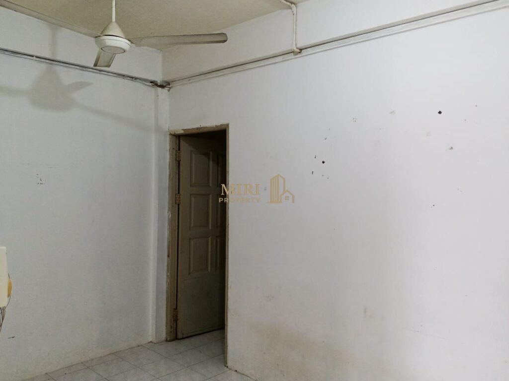 3 Bedrooms 1 Bathrooms 1 Storey Terrace House For Rent At Jalan Dato Permaisuri 3 Permyjaya Miri For Rent 6