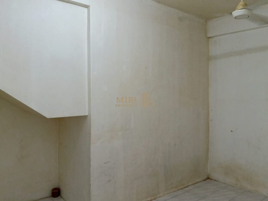 3 Bedrooms 1 Bathrooms 1 Storey Terrace House For Rent At Jalan Dato Permaisuri 3 Permyjaya Miri For Rent 7