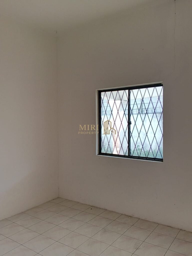 3 Bedrooms 2 Bathrooms 1 Storey Corner Terrace House At Jalan Dato Permaisuri 3 Bandar Baru Permyjaya Miri House For Sale 10
