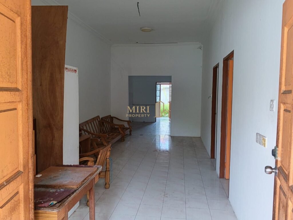 3 Bedrooms 2 Bathrooms 1 Storey Corner Terrace House At Jalan Dato Permaisuri 3 Bandar Baru Permyjaya Miri House For Sale 2