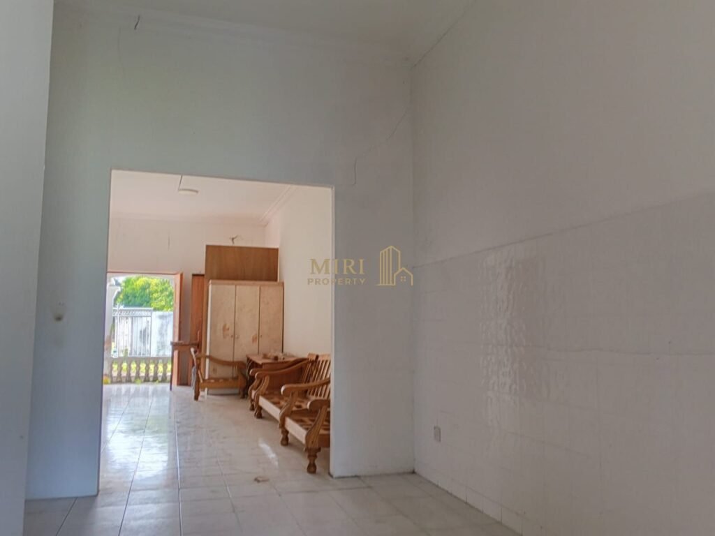 3 Bedrooms 2 Bathrooms 1 Storey Corner Terrace House At Jalan Dato Permaisuri 3 Bandar Baru Permyjaya Miri House For Sale 4