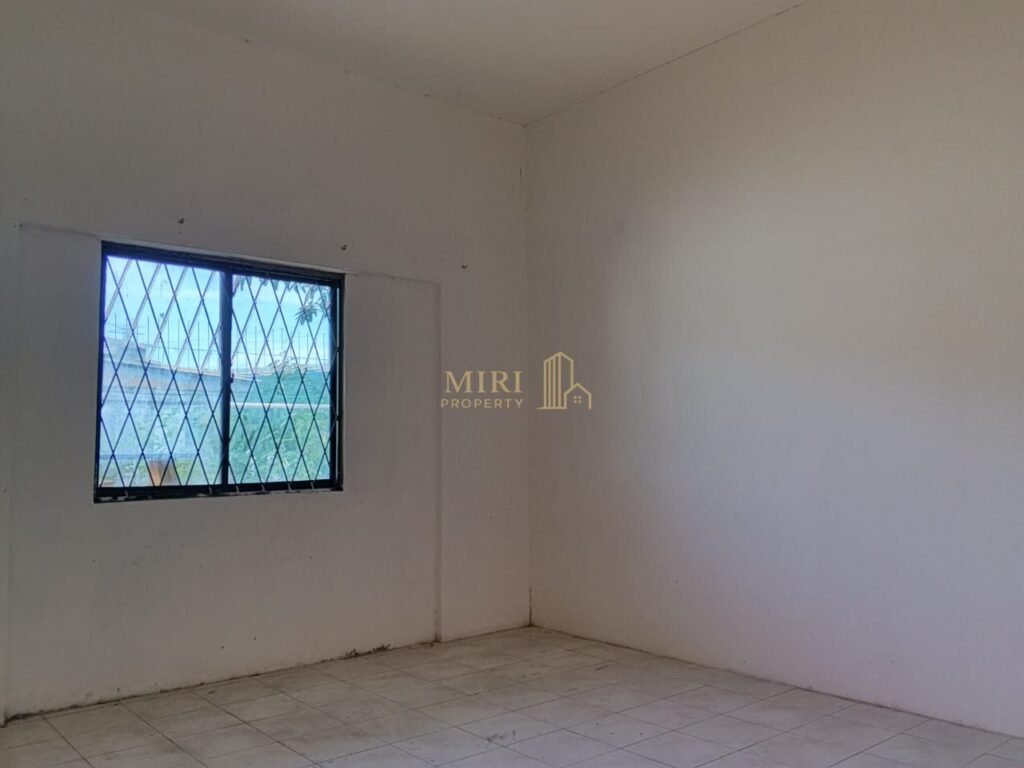 3 Bedrooms 2 Bathrooms 1 Storey Corner Terrace House At Jalan Dato Permaisuri 3 Bandar Baru Permyjaya Miri House For Sale 8
