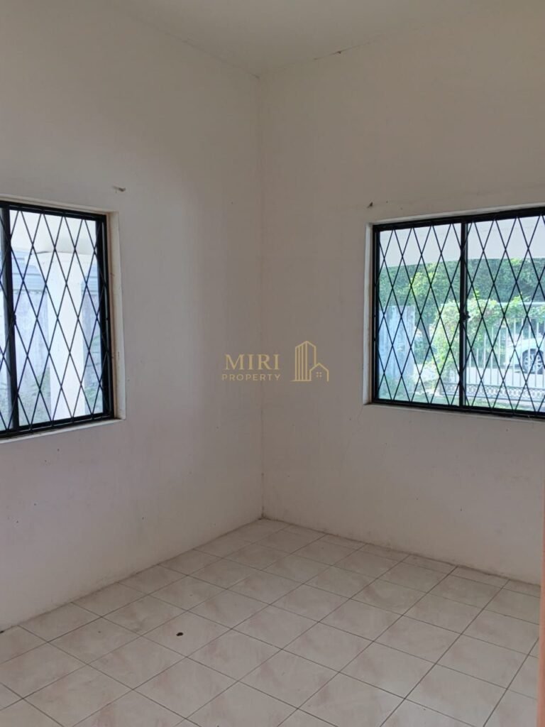 3 Bedrooms 2 Bathrooms 1 Storey Corner Terrace House At Jalan Dato Permaisuri 3 Bandar Baru Permyjaya Miri House For Sale 9