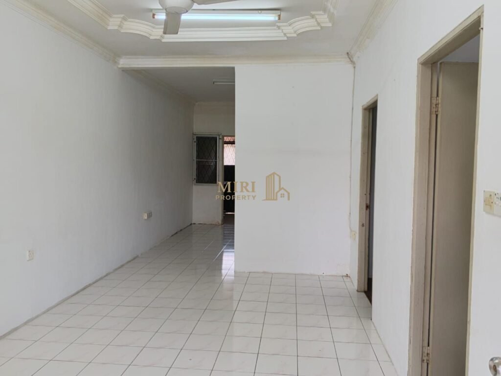 3 Bedrooms 2 Bathrooms 1 Storey Terrace House For Rent At Lorong Jati Senadin Miri House For Rent 5 3 Bedrooms 2 Bathrooms 1 Storey Terrace House For Rent At Lorong Desa Senadin 2C Senadin Miri House For Rent 15